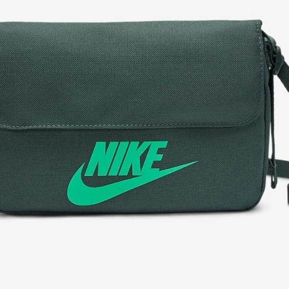 Nike Crossbody Bag - Picture 2 of 16